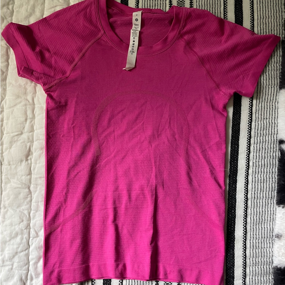 RARE !! Lululemon Sonic Pink Swiftly Tech 2.0 Race Length